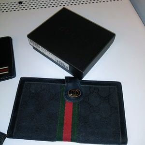 Gucci black envelope wallet